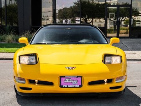 Used 2003 Chevrolet Corvette Coupe w/ Preferred Equipment Group image 15