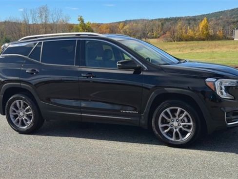 Used 2023 GMC Terrain SLT image 9