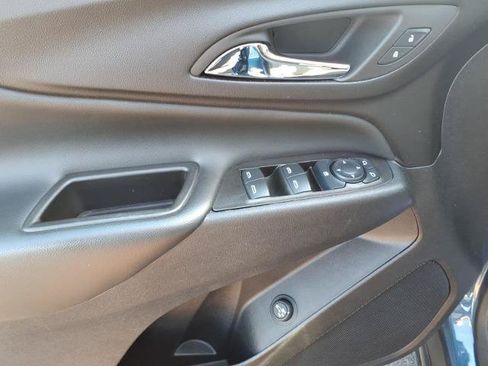 Used 2024 Chevrolet Equinox LT AWD/4WD image 12