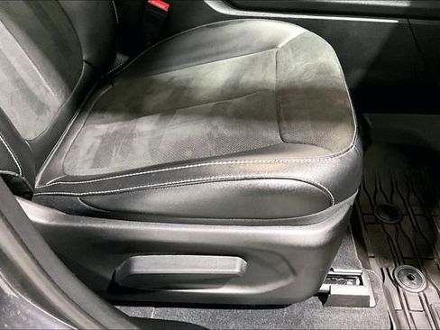 Used 2024 Jeep Grand Cherokee Altitude image 42