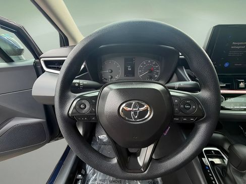 Used 2025 Toyota Corolla LE FWD image 16