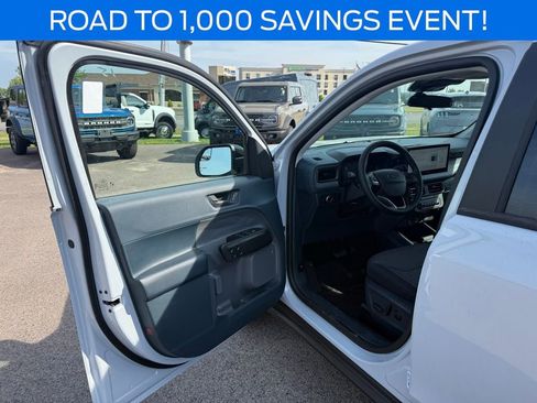 New 2025 Ford Maverick XLT w/ XLT Luxury Package image 13