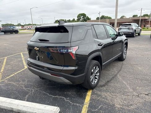 Used 2025 Chevrolet Equinox LT FWD image 7