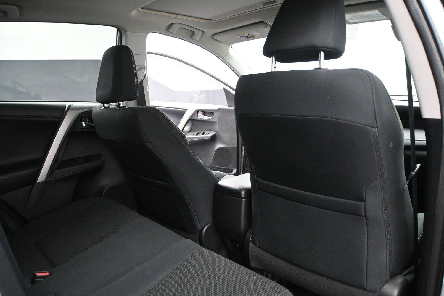 Used 2016 Toyota RAV4 XLE AWD/4WD image 20
