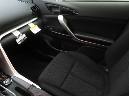 New 2026 Mitsubishi Eclipse Cross LE AWD/4WD image 19