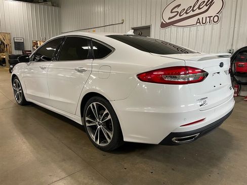 Used 2019 Ford Fusion Titanium AWD/4WD image 3