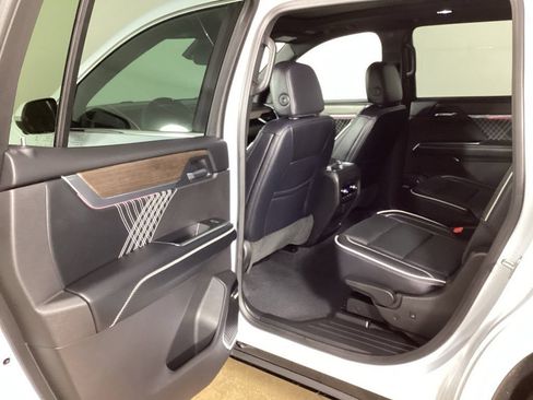 Used 2026 GMC Acadia Denali w/ Super Cruise Package AWD/4WD image 22