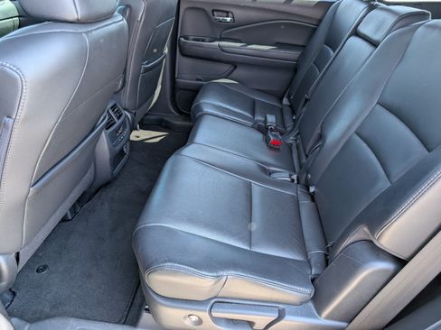 Used 2019 Honda Pilot EX-L image 11