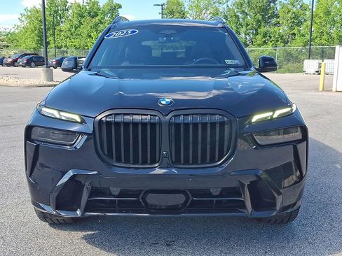 Used 2025 BMW X7 xDrive40i w/ M Sport Package AWD/4WD image 2