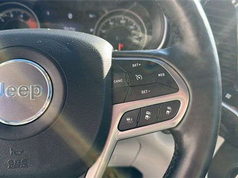 Used 2021 Jeep Cherokee Limited w/ Elite Package image 16