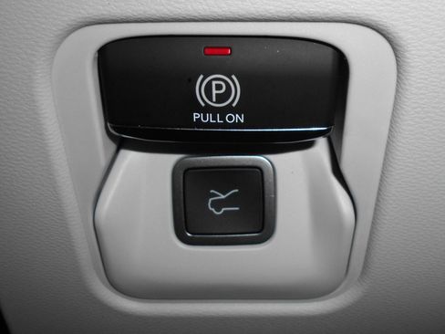 New 2026 Jeep Cherokee Limited AWD/4WD image 17