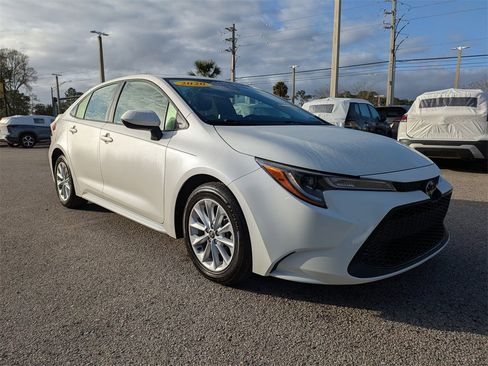 Used 2020 Toyota Corolla LE w/ LE Premium Package image 8