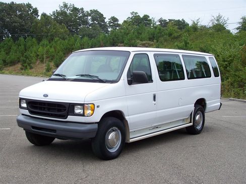 Used 1999 Ford E-350 and Econoline 350 XL image 3