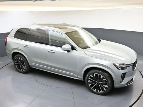 New 2026 Volvo XC90 B6 Plus w/ Protection Package Premier image 52