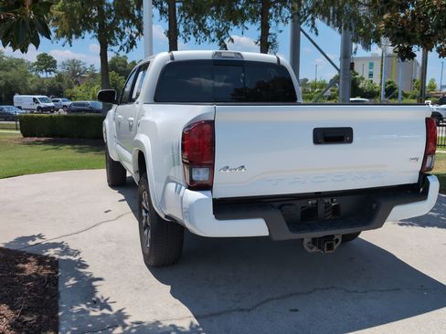Certified 2023 Toyota Tacoma SR5 w/ Technology Package AWD/4WD image 8