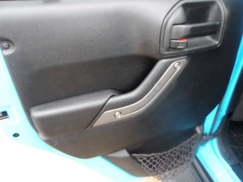 Used 2018 Jeep Wrangler Unlimited Sport S AWD/4WD image 16