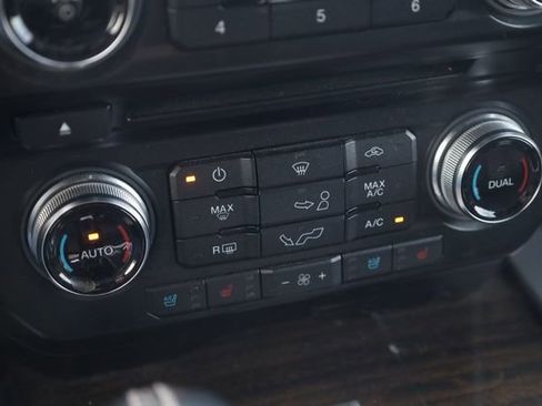 Used 2016 Ford F150 Platinum w/ Equipment Group 701A Luxury image 18