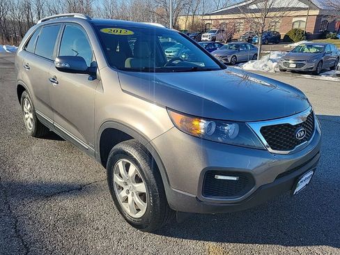 Used 2012 Kia Sorento LX w/ Third Row Pkg image 10