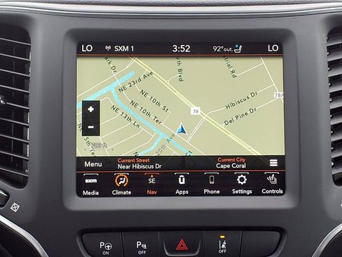 Used 2023 Jeep Cherokee Altitude Lux w/ Lux Elite Package AWD/4WD image 24