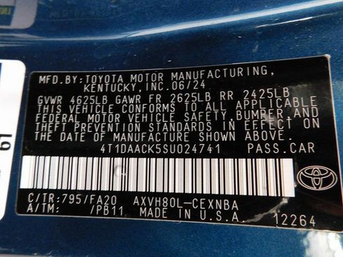 Used 2025 Toyota Camry LE image 54