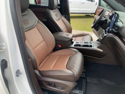 Used 2024 Ford Explorer King Ranch w/ Technology Package AWD/4WD image 31