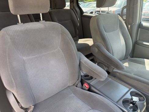 Used 2006 Toyota Sienna FWD image 25