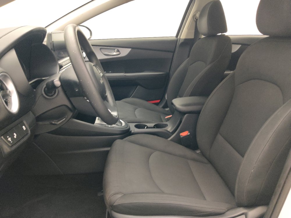 Used 2023 Kia Forte LXS w/ LXS Technology Package FWD image 17