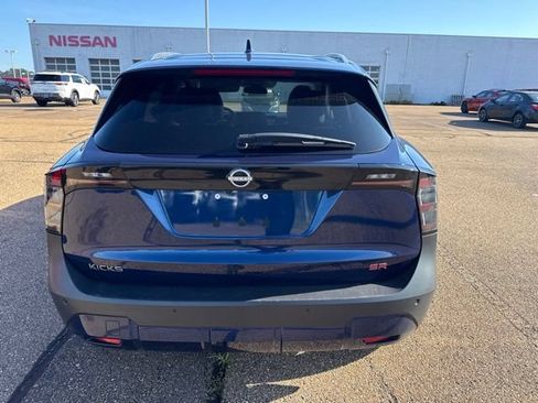 Used 2025 Nissan Kicks SR FWD image 21