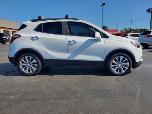 Used 2020 Buick Encore Preferred FWD image 5