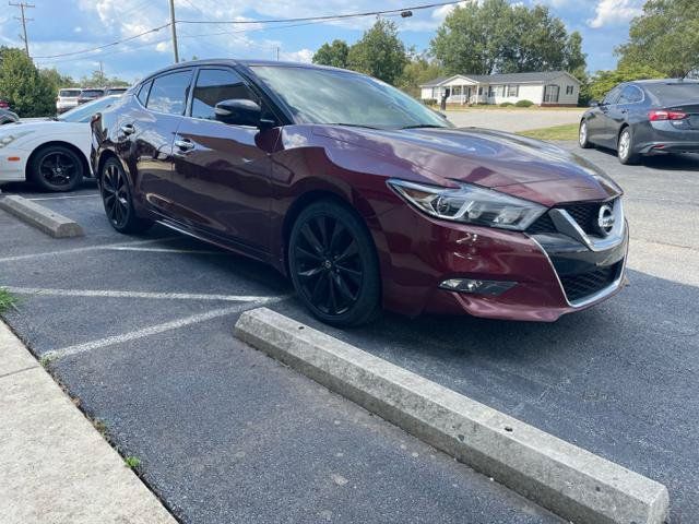 Used 2017 Nissan Maxima SR w/ Midnight Edition FWD image 4