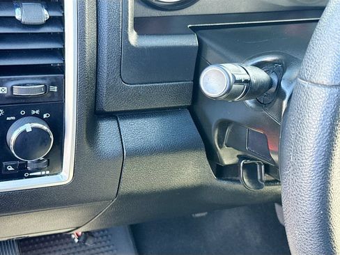 Used 2022 RAM 1500 Classic SLT RWD image 11