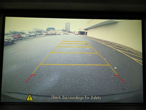 Used 2017 GMC Terrain SLT w/ Driver Alert Package I image 23