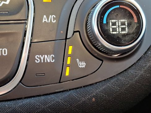 Used 2023 Chevrolet Malibu LT FWD image 23