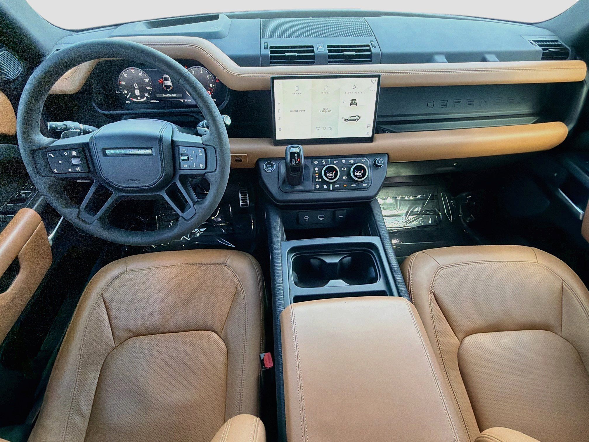 Used 2024 Land Rover Defender 110 V8 AWD/4WD image 16