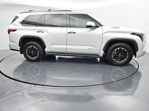 Used 2023 Toyota Sequoia Limited w/ TRD Off-Road Package AWD/4WD image 9