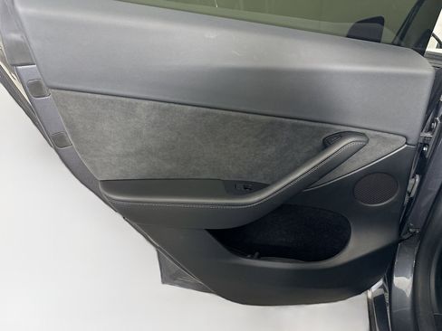 Used 2023 Tesla Model Y Long Range image 25