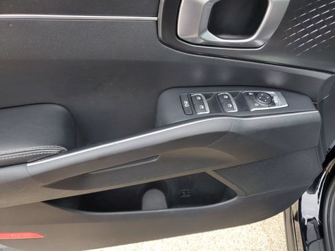 Used 2022 Kia Sorento S FWD image 18