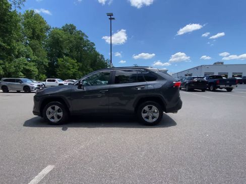 Used 2025 Toyota RAV4 XLE AWD/4WD image 13