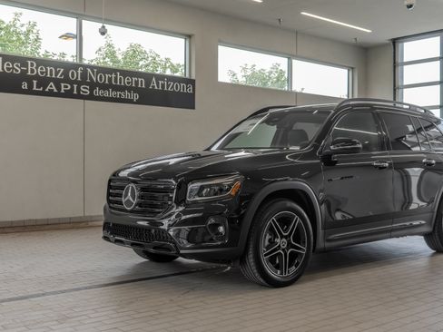 New 2026 Mercedes-Benz GLB 250 4MATIC image 3