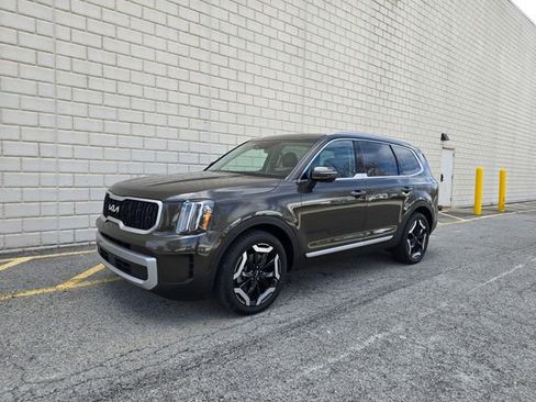 Used 2023 Kia Telluride EX AWD/4WD image 9
