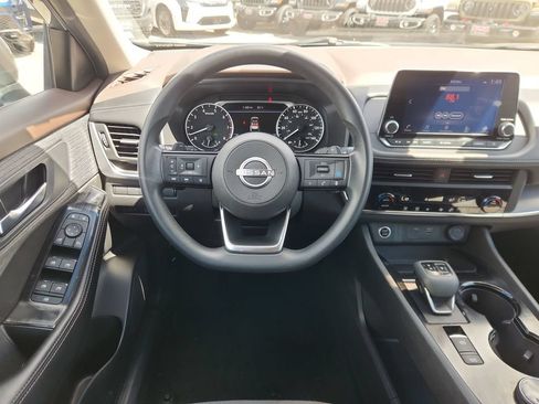 Used 2023 Nissan Rogue SV AWD/4WD image 15