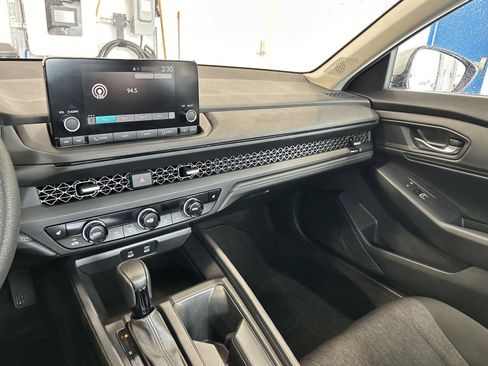 Certified 2023 Honda Accord EX image 14