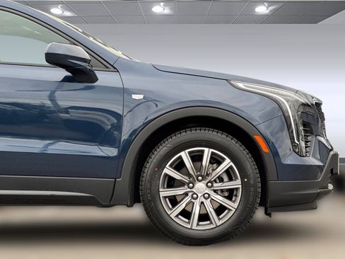 Used 2020 Cadillac XT4 Sport w/ Cold Weather Package image 33