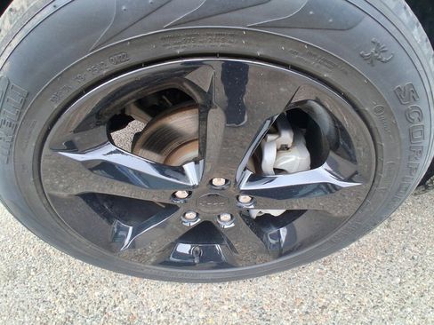 Used 2023 Jeep Grand Cherokee Limited w/ Black Appearance Package image 7