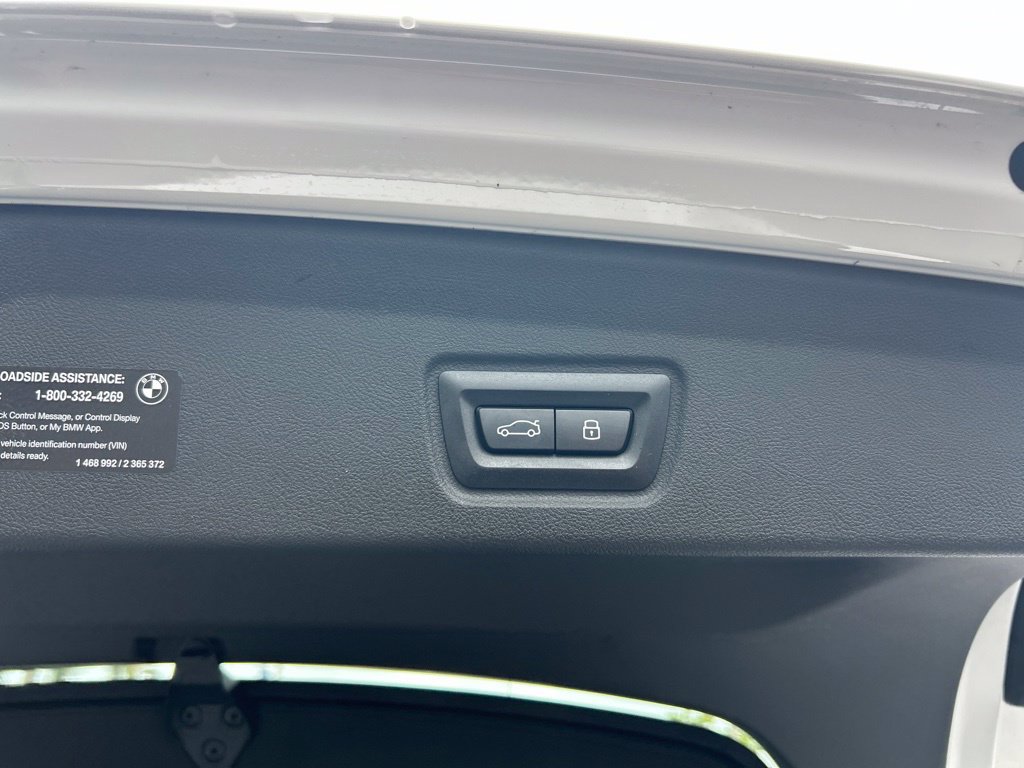 Used 2025 BMW i4 eDrive40 RWD image 32