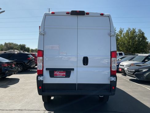 Used 2021 RAM ProMaster 2500 w/ Convenience Group FWD image 8