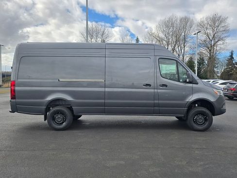 New 2026 Mercedes-Benz Sprinter 2500 image 7