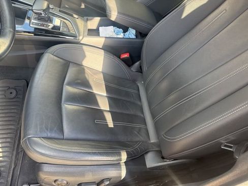 Used 2021 Audi A4 2.0T Premium w/ Convenience Package image 15