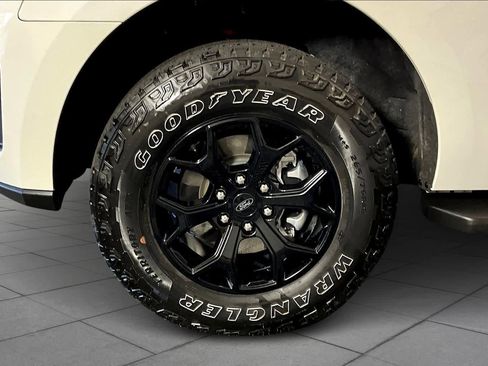 Used 2024 Ford Expedition Timberline image 10