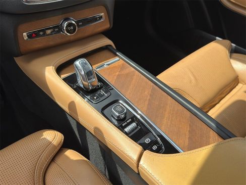 Used 2019 Volvo XC90 T8 Inscription w/ Luxury Package image 15